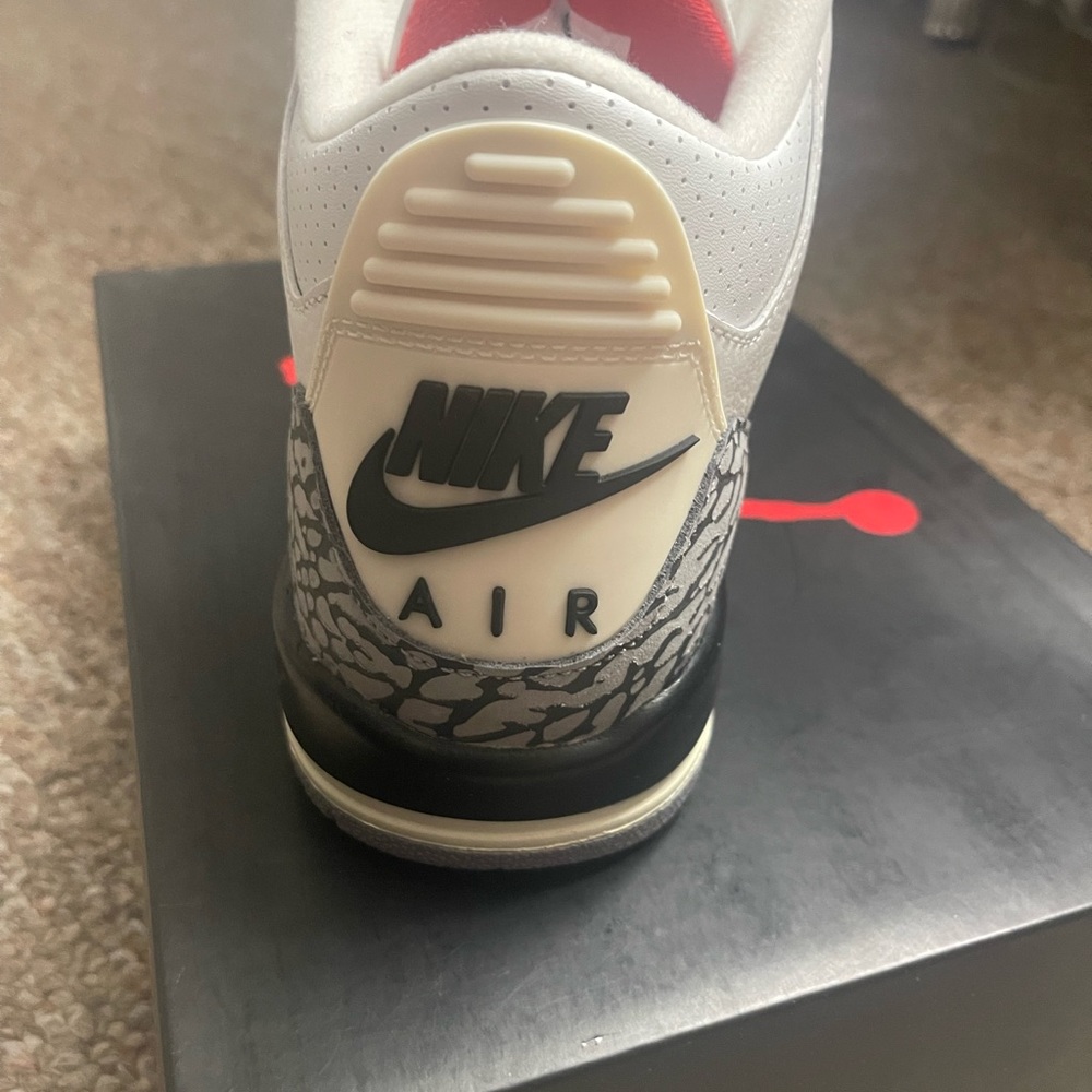 Jordan 3 cement - Picture 5 of 12